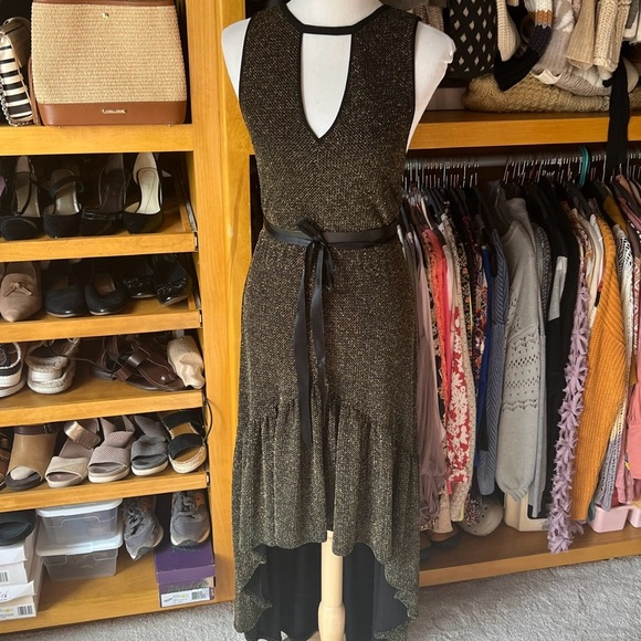 ⭐️BOGO FREE⭐️ ECOTE HiLo Open Back Halter Dress EUC Small 6 - Picture 3 of 14